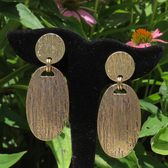 Chicos antique gold tone textured dangle earrings 2.5” x 1” - Picture 5 of 5